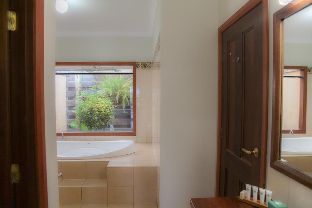 Perricoota Vines Retreat Hotel Moama Phòng bức ảnh