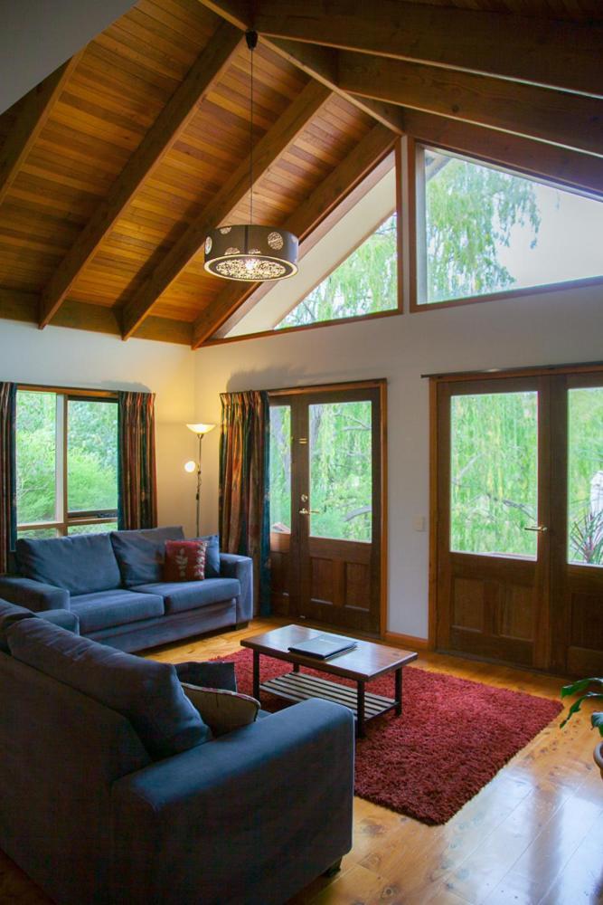 Perricoota Vines Retreat Hotel Moama Phòng bức ảnh