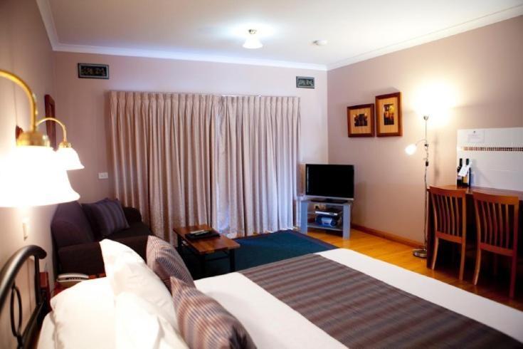Perricoota Vines Retreat Hotel Moama Phòng bức ảnh