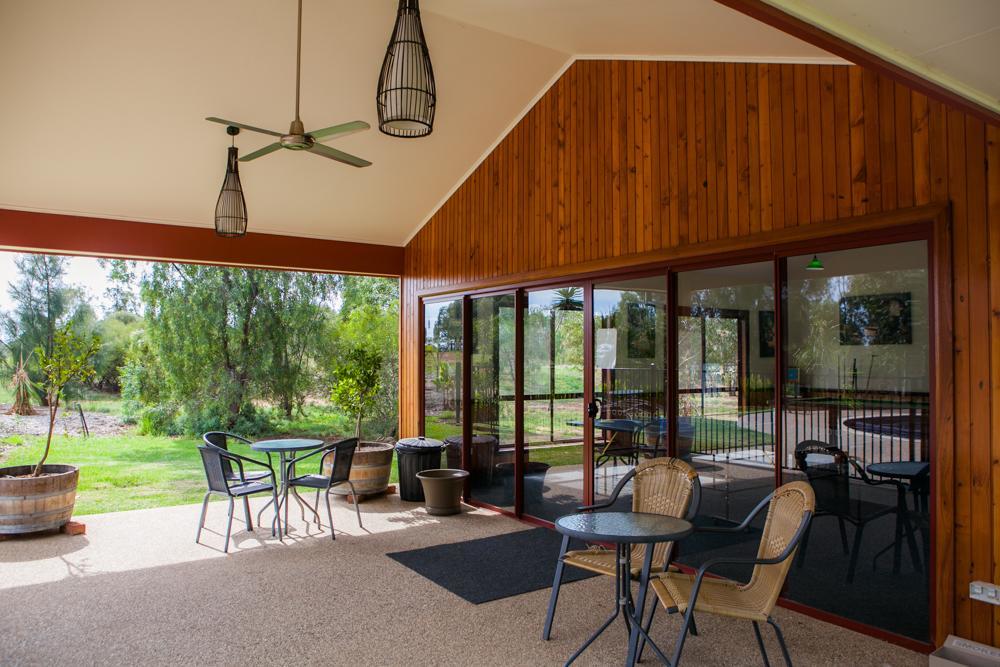 Perricoota Vines Retreat Hotel Moama Ngoại thất bức ảnh